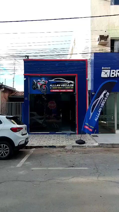 Fachada da loja Allan Veículos na R. Profa. Guiomar Pôrto, Centro de Barreiras